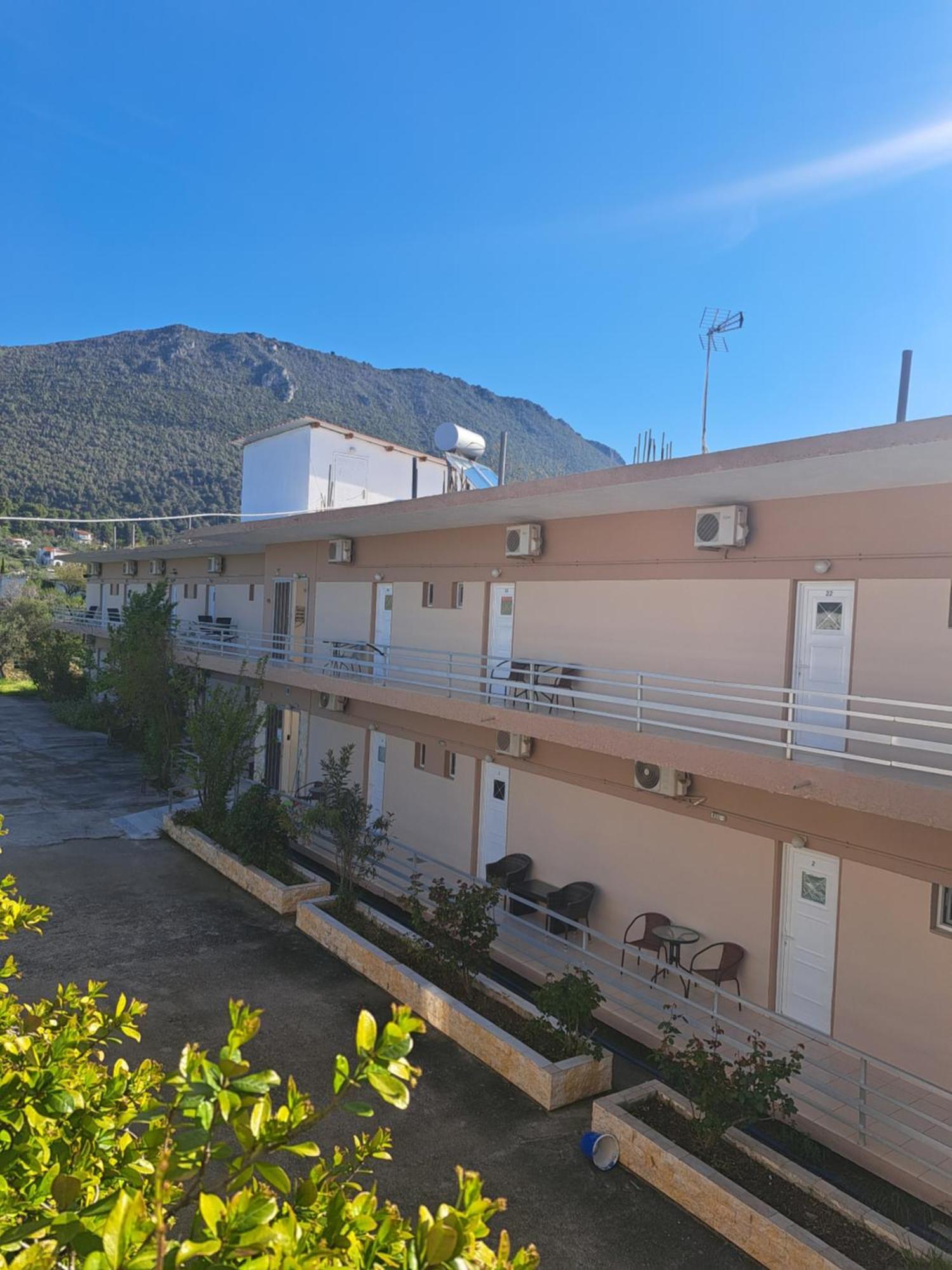 Studios Mona Agios Georgios  Esterno foto